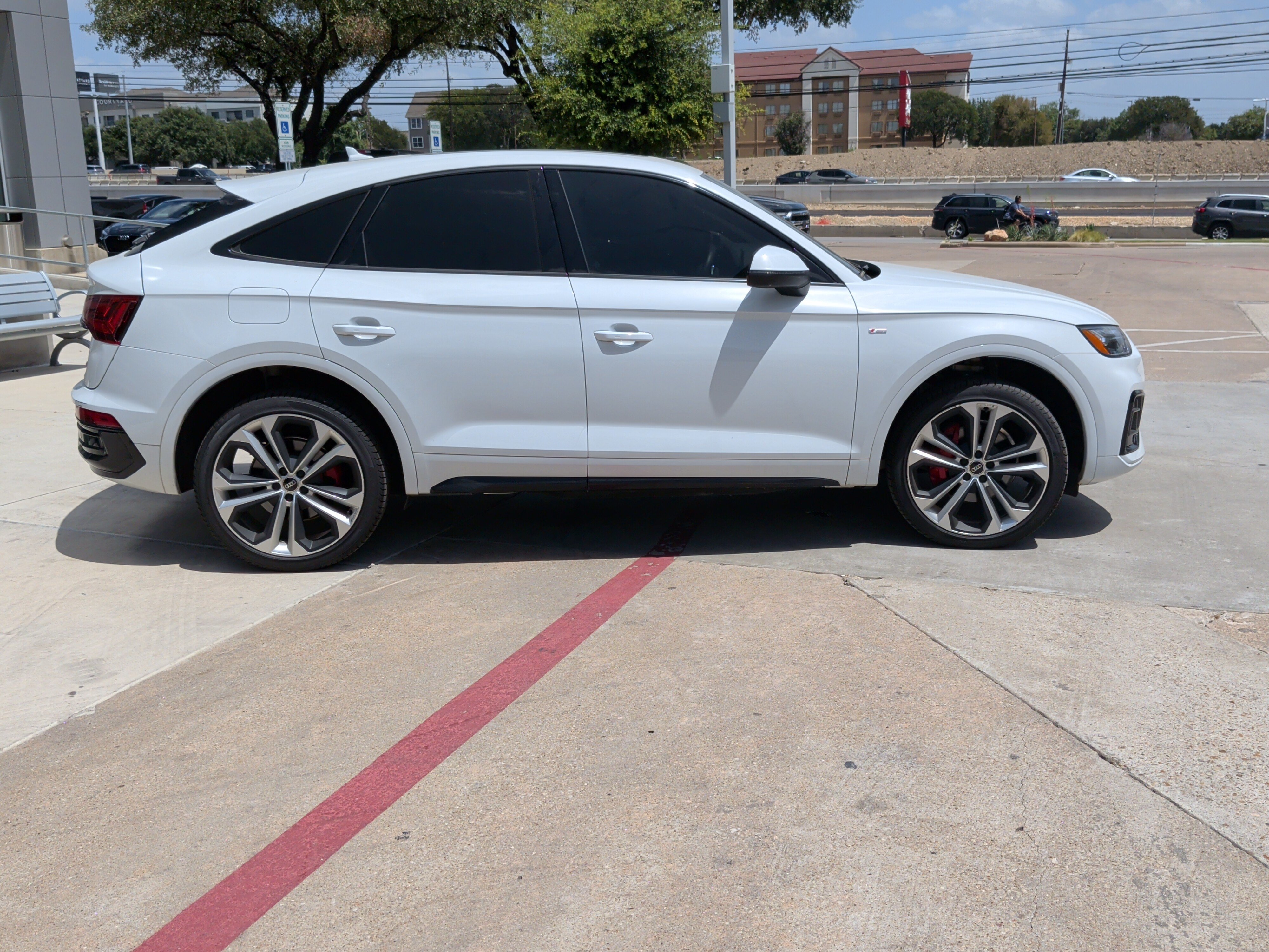 Certified 2024 Audi Q5 2.0T Premium Plus AWD/4WD image 10