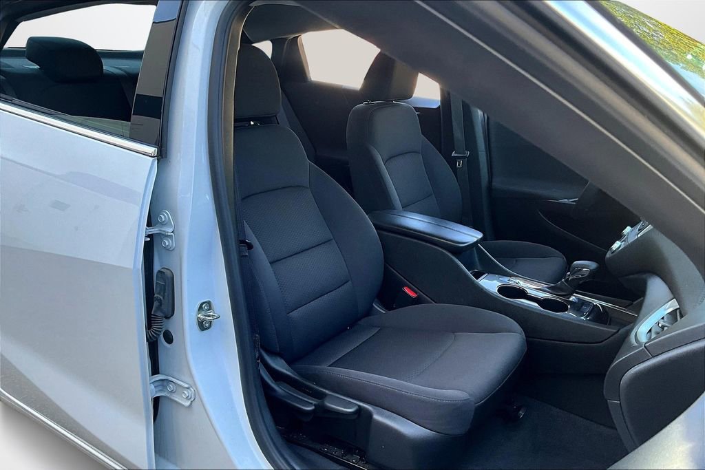 Used 2023 Chevrolet Malibu LT image 27
