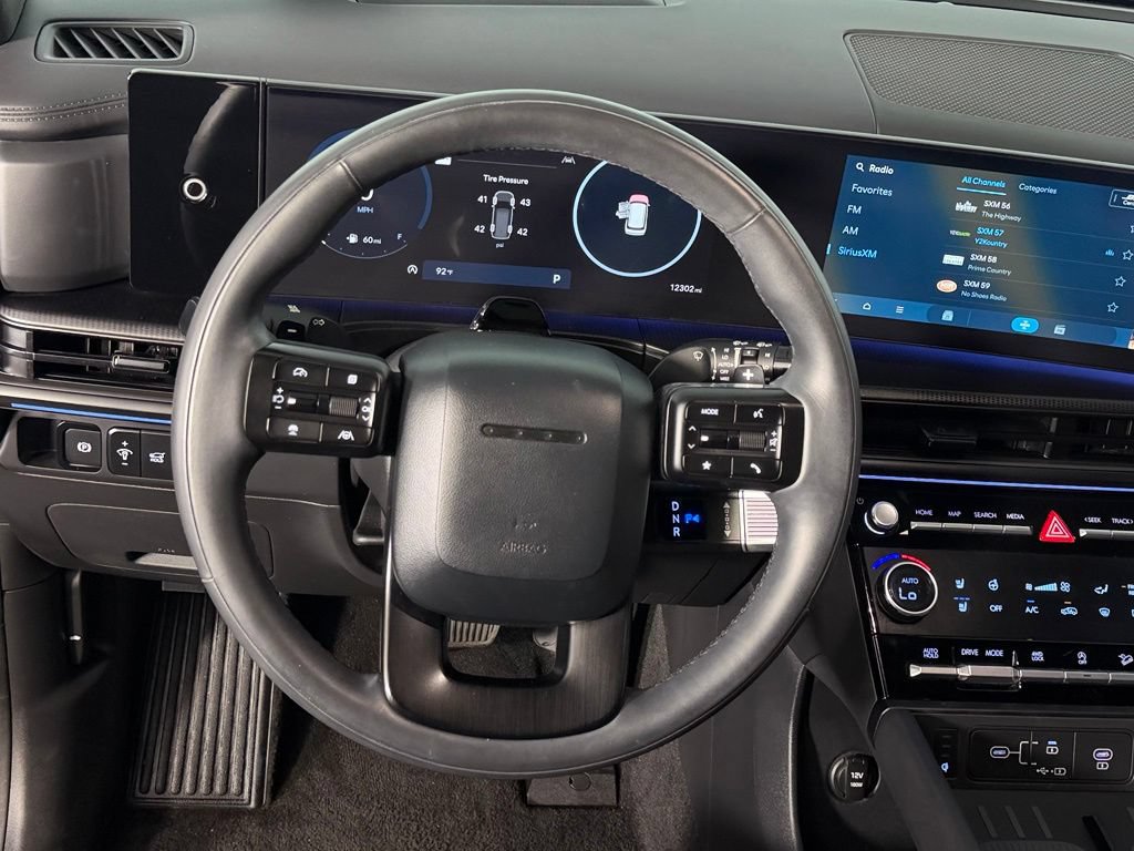 Used 2025 Hyundai Santa Fe Calligraphy AWD/4WD image 13