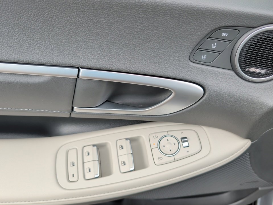 Certified 2025 Hyundai Sonata Limited FWD image 32