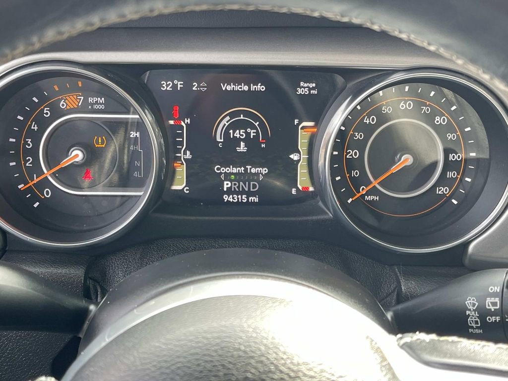 Used 2019 Jeep Wrangler Unlimited Sahara image 32