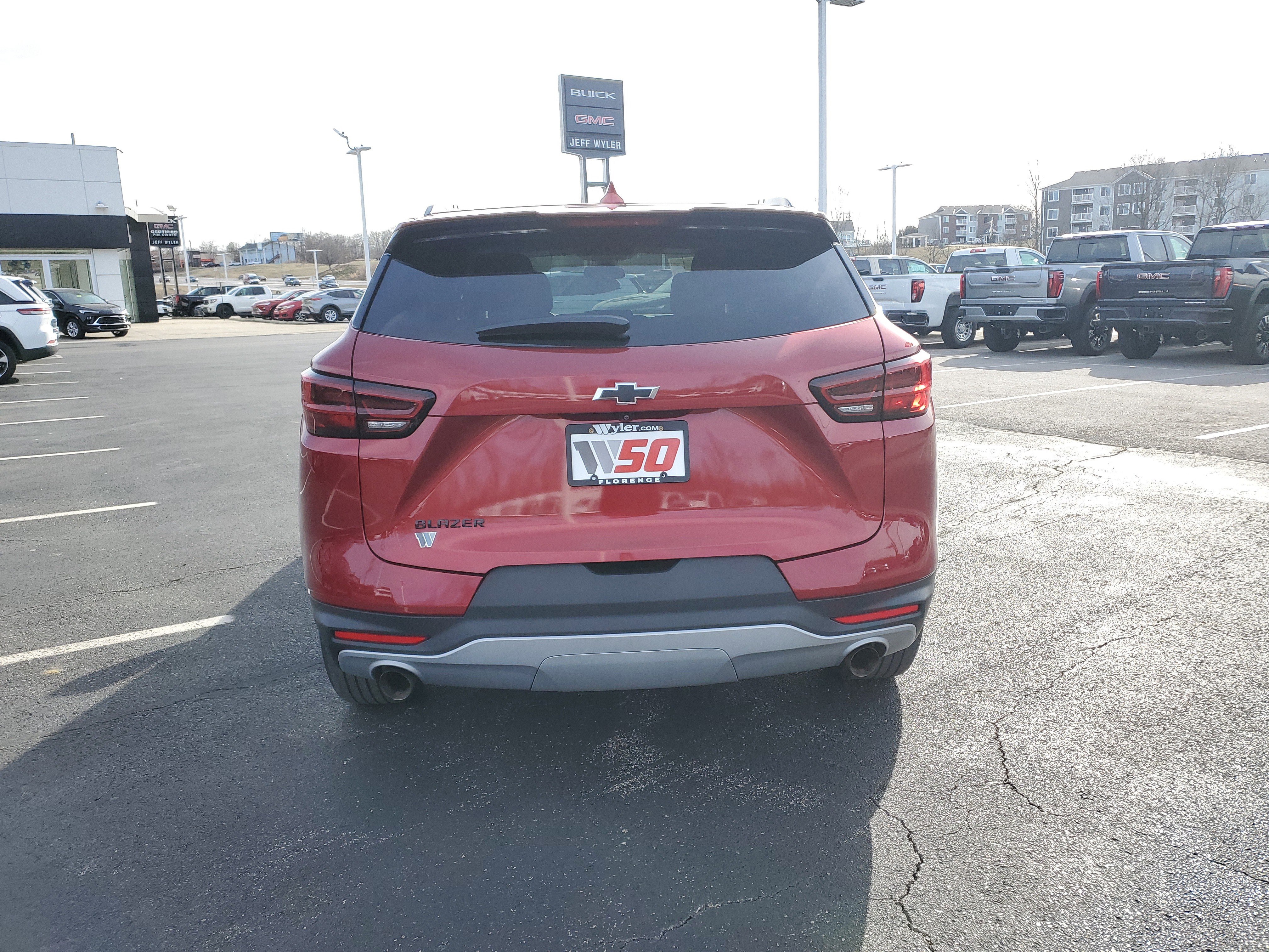 Used 2023 Chevrolet Blazer LT w/ Midnight/Sport Edition image 5