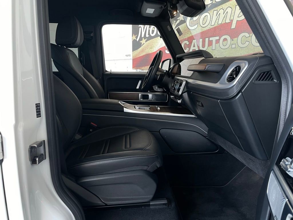 Used 2025 Mercedes-Benz G 550 image 9