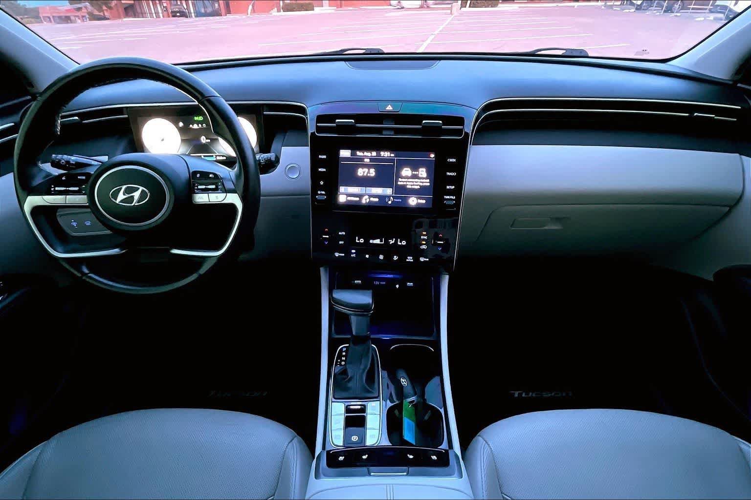 Used 2022 Hyundai Tucson SEL w/ Convenience + Premium Package FWD image 8