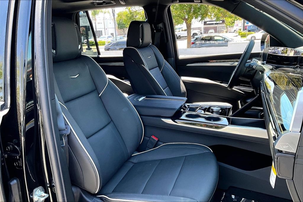 New 2026 Cadillac Escalade Sport AWD/4WD image 36