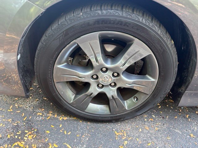 Used 2015 Toyota Sienna SE FWD image 9
