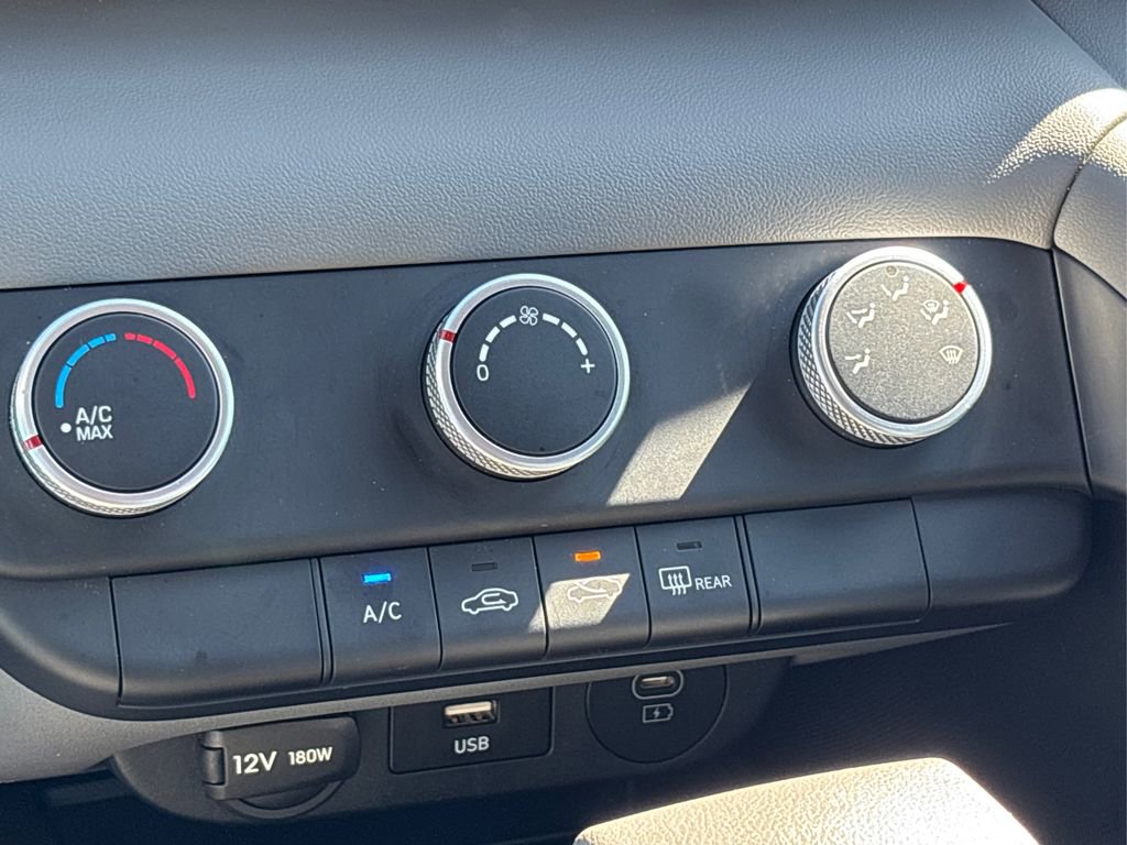 Certified 2025 Hyundai Elantra SE w/ Cargo Package image 26