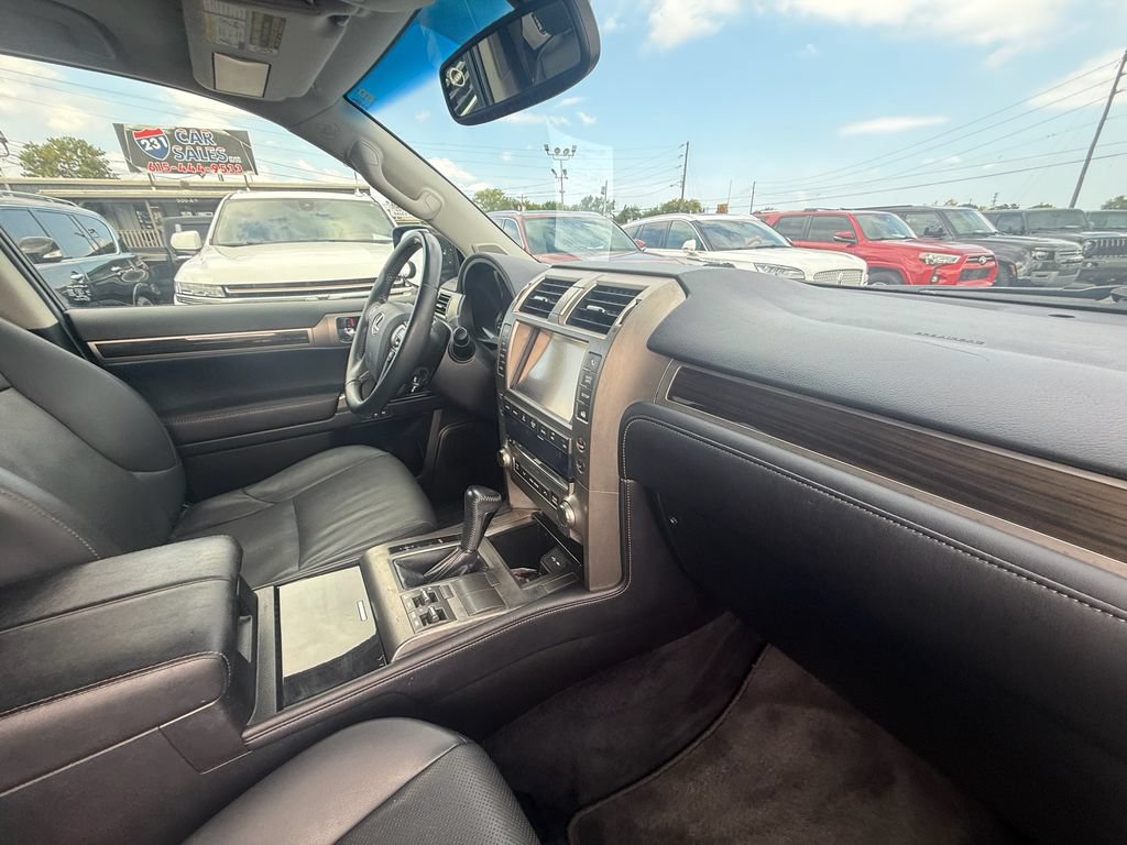 Used 2014 Lexus GX 460 AWD/4WD image 25