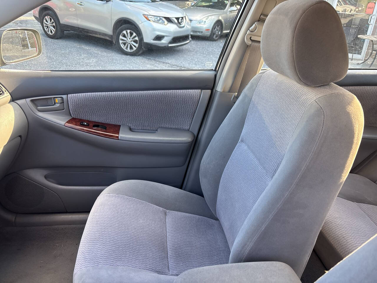 Used 2005 Toyota Corolla LE FWD image 15