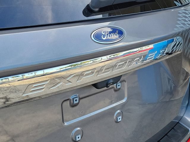 Used 2021 Ford Explorer XLT RWD image 6