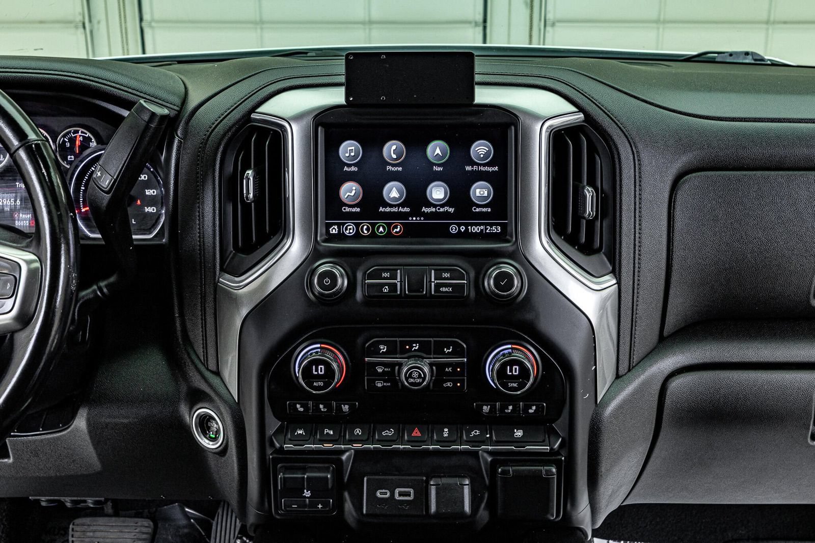 Used 2021 Chevrolet Silverado 1500 LTZ w/ LTZ Premium Package AWD/4WD image 20
