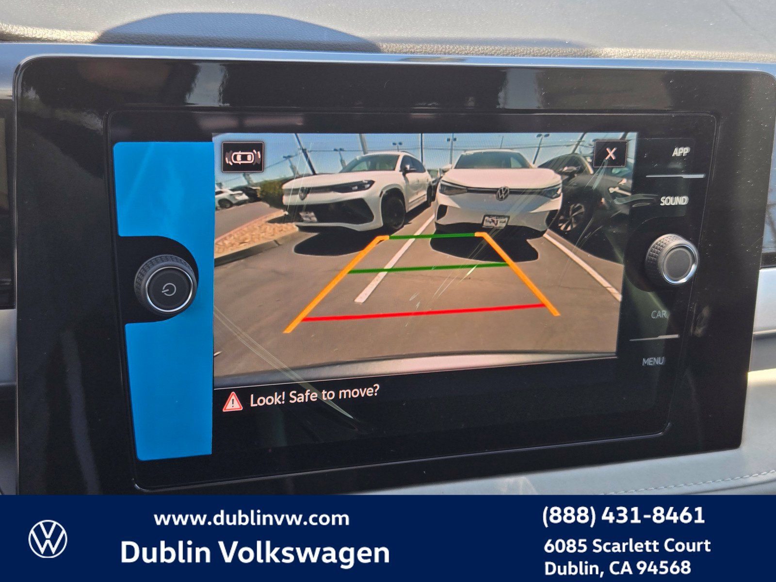New 2026 Volkswagen Taos SE FWD image 18