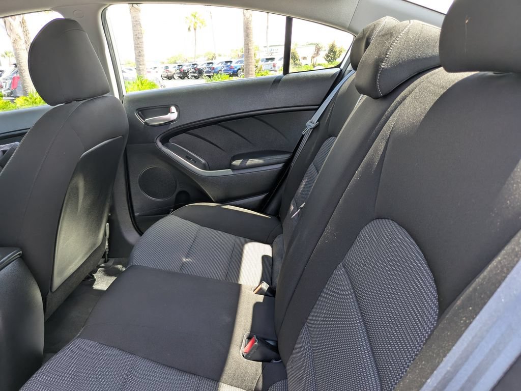 Used 2017 Kia Forte LX FWD image 19