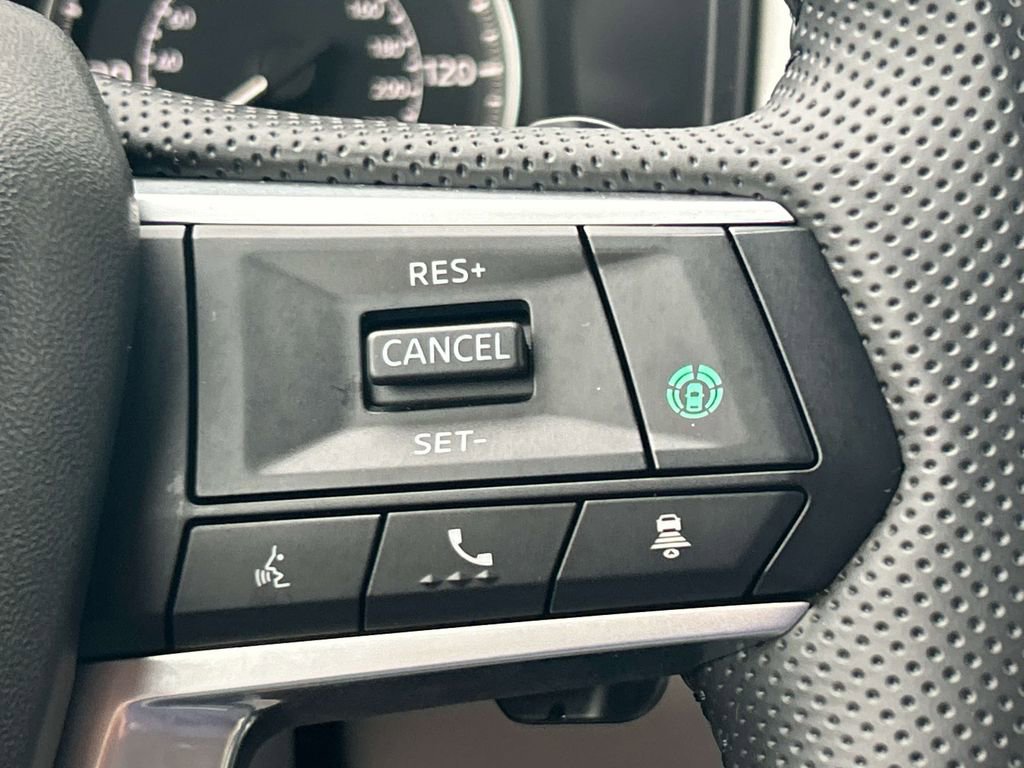 Used 2025 Mitsubishi Outlander SE image 32