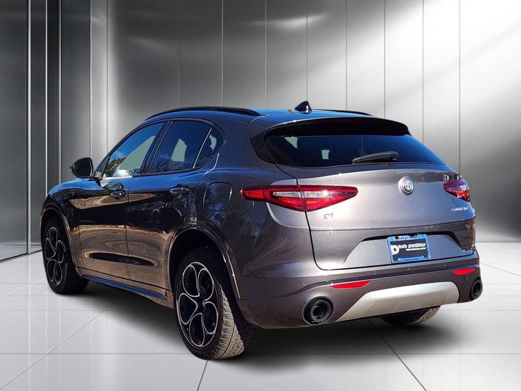 Used 2022 Alfa Romeo Stelvio Ti image 32