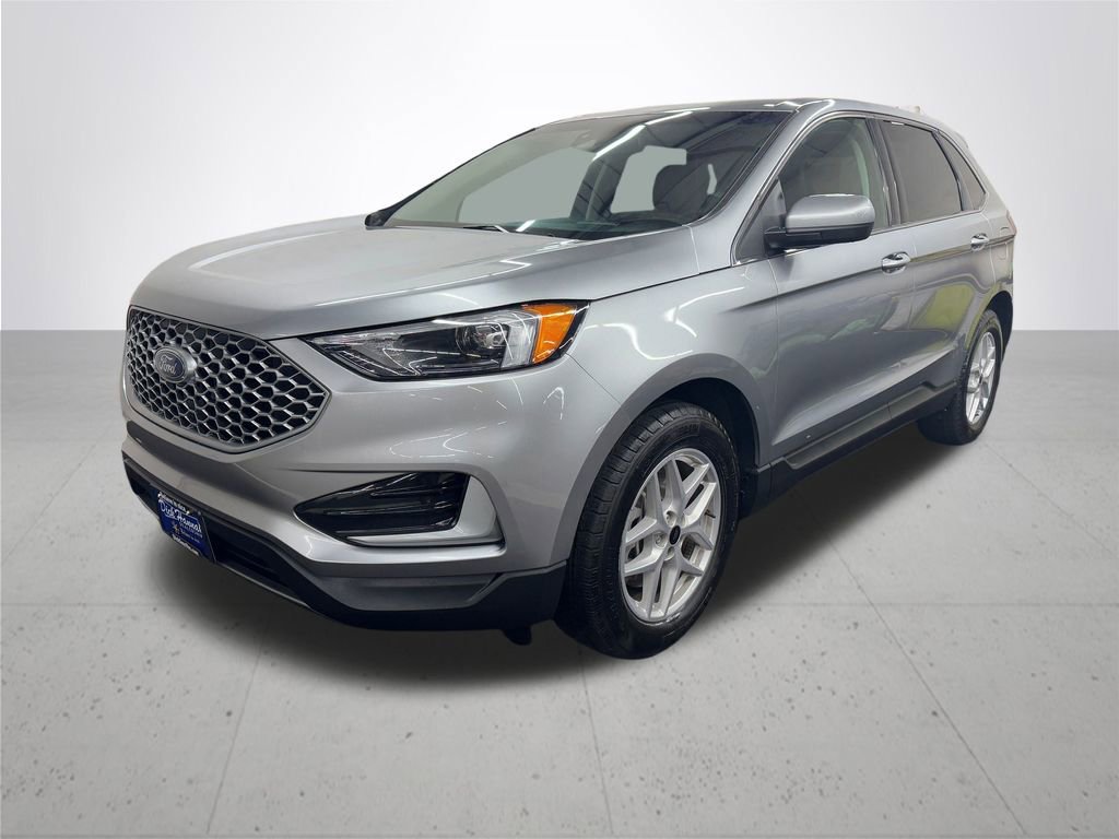 Used 2024 Ford Edge SEL image 2
