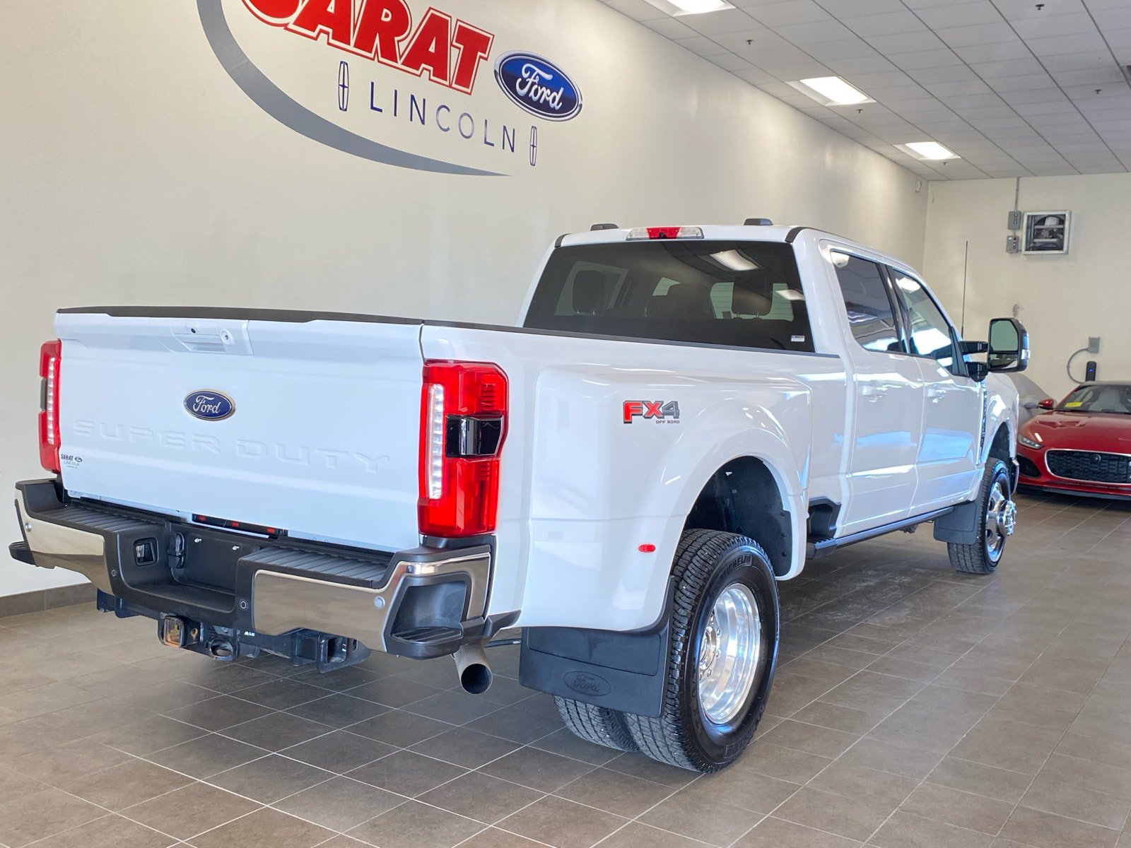 Used 2025 Ford F350 Lariat AWD/4WD image 7