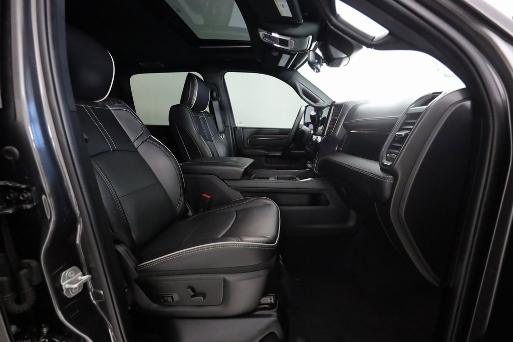 Used 2024 RAM 2500 Limited image 11