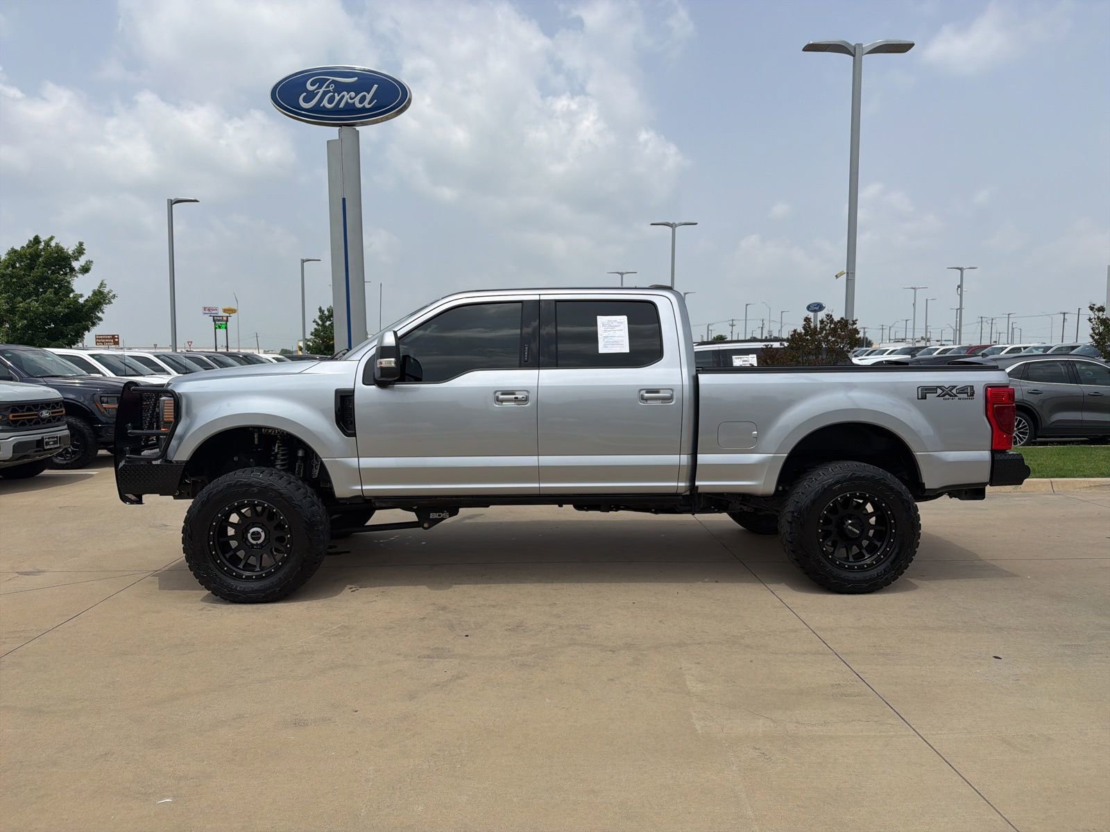 Used 2022 Ford F250 Lariat w/ Lariat Ultimate Package AWD/4WD video 2