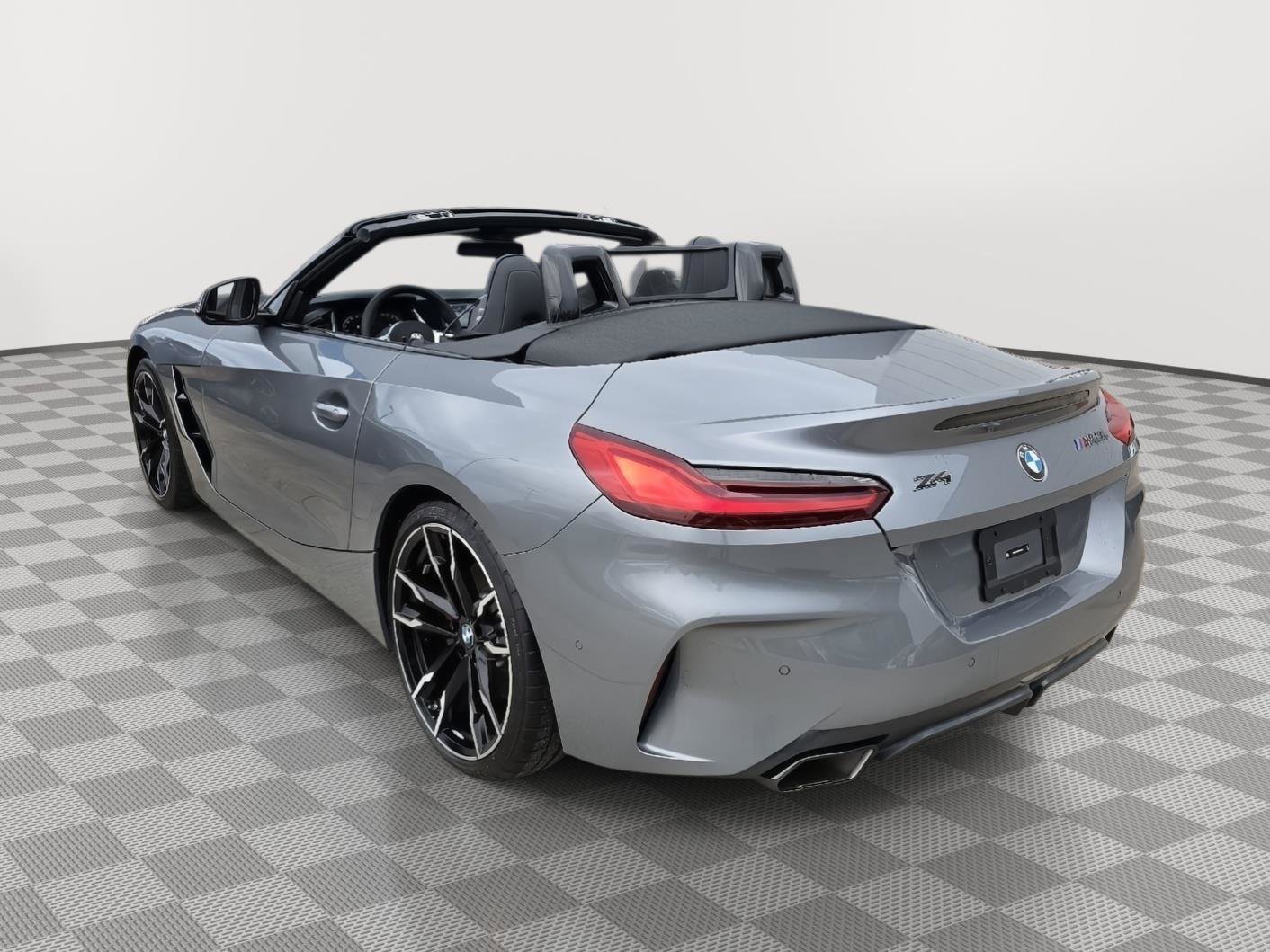 Used 2025 BMW Z4 M40i w/ Premium Package image 15
