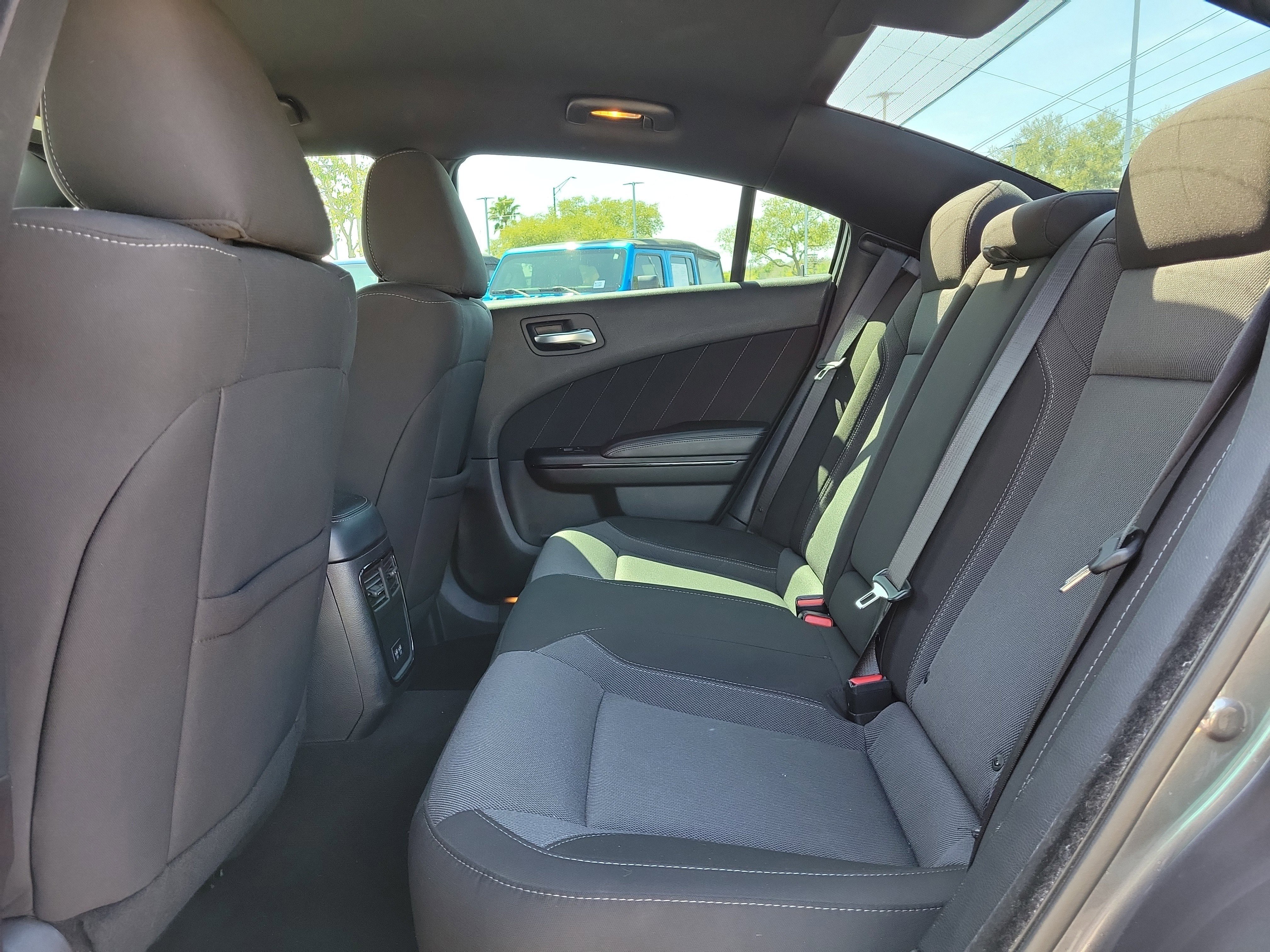 Used 2022 Dodge Charger SXT w/ Blacktop Package image 15