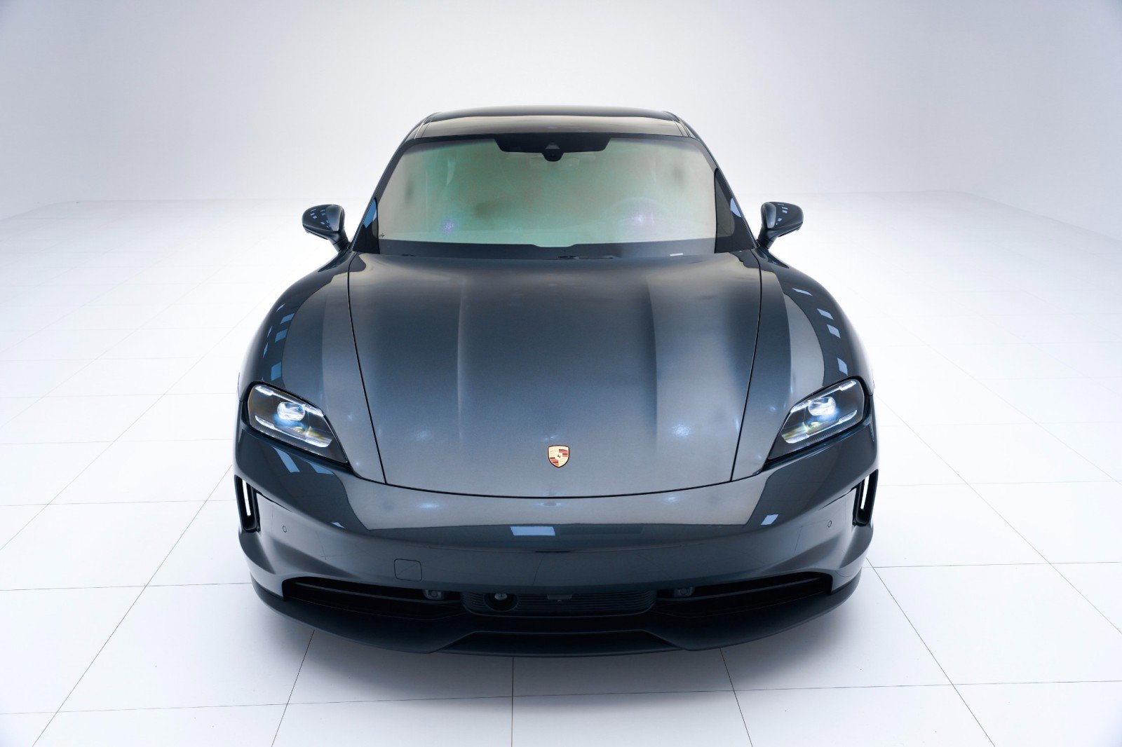 New 2026 Porsche Taycan image 6