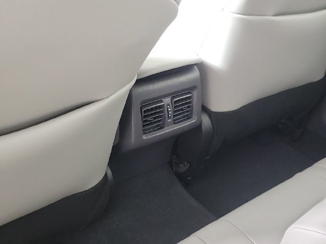 Used 2023 Toyota Camry XLE FWD image 14
