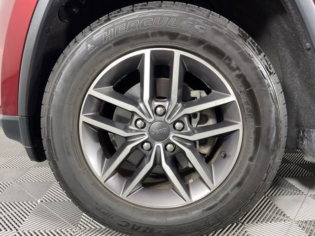 Used 2020 Jeep Grand Cherokee Limited AWD/4WD image 13