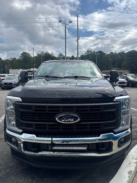 Used 2023 Ford F450 XL w/ 360-Degree Camera Package AWD/4WD image 1