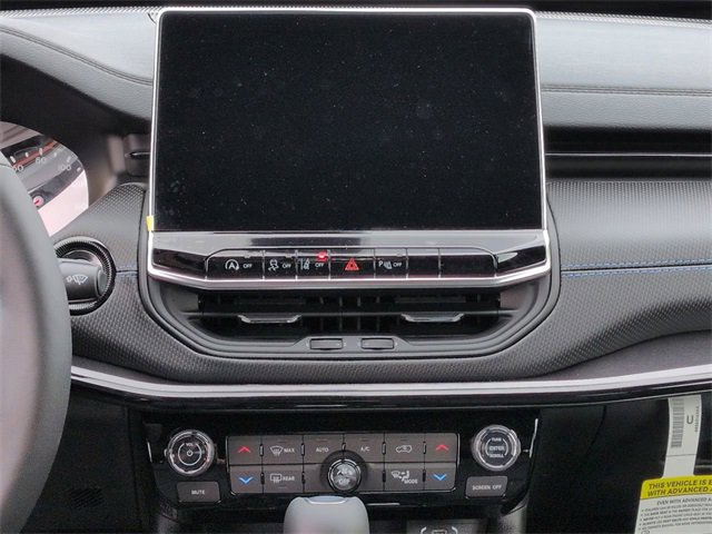 New 2026 Jeep Compass Limited image 17