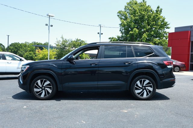 Used 2024 Volkswagen Atlas SE FWD image 9