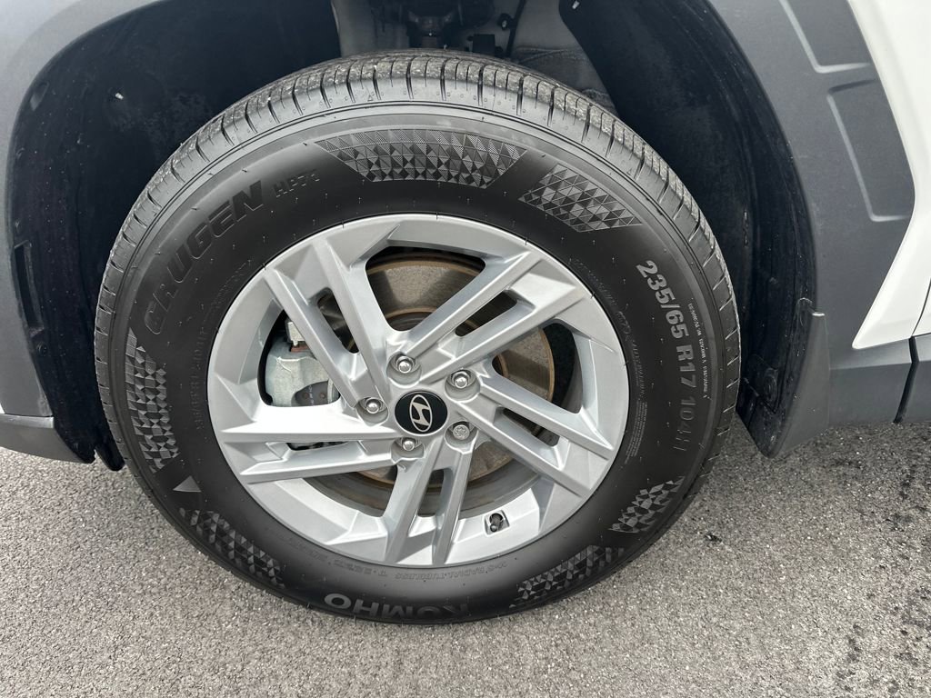 Used 2025 Hyundai Tucson SE AWD/4WD image 12