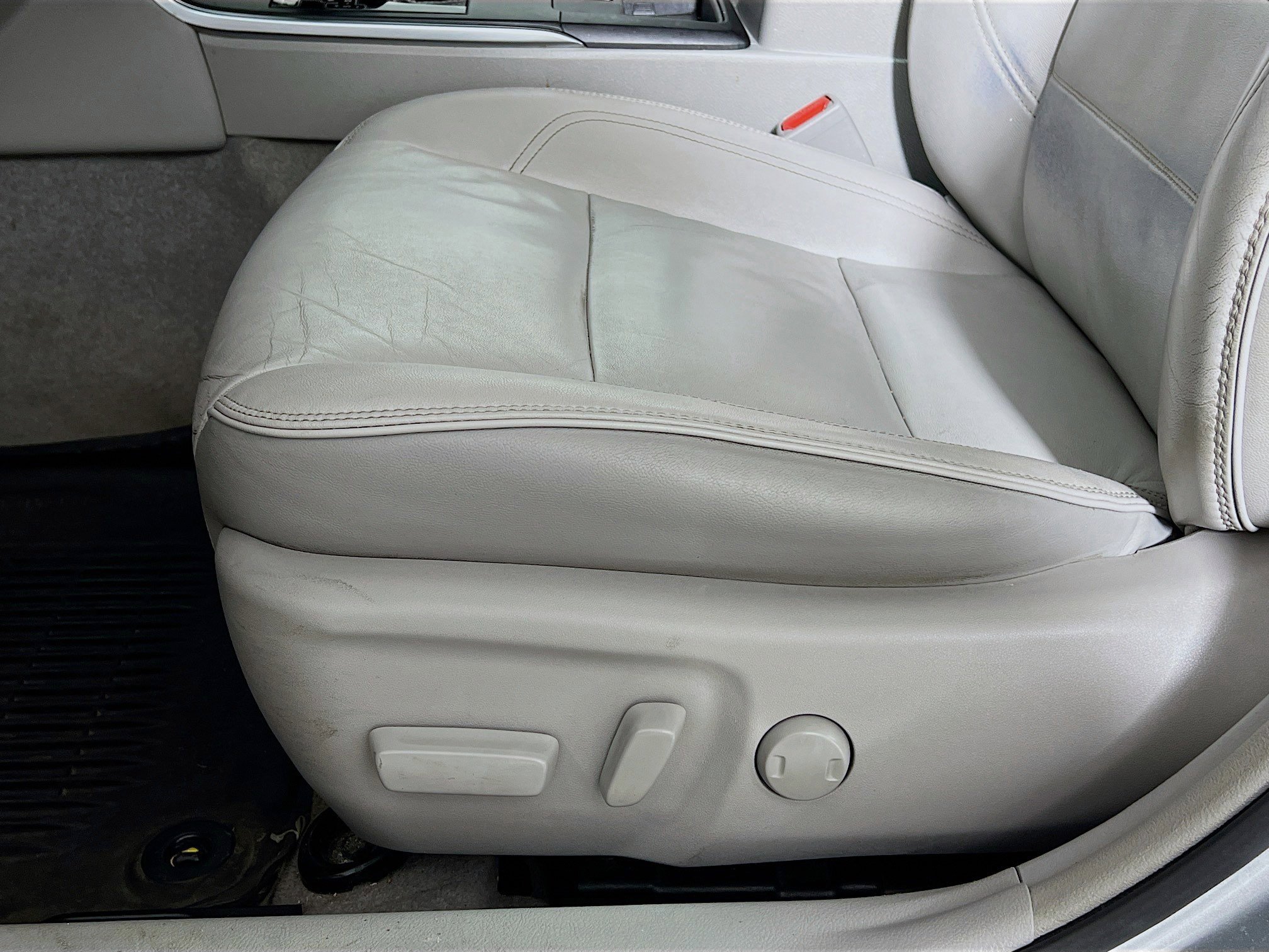 Used 2017 Toyota Camry XLE FWD image 17