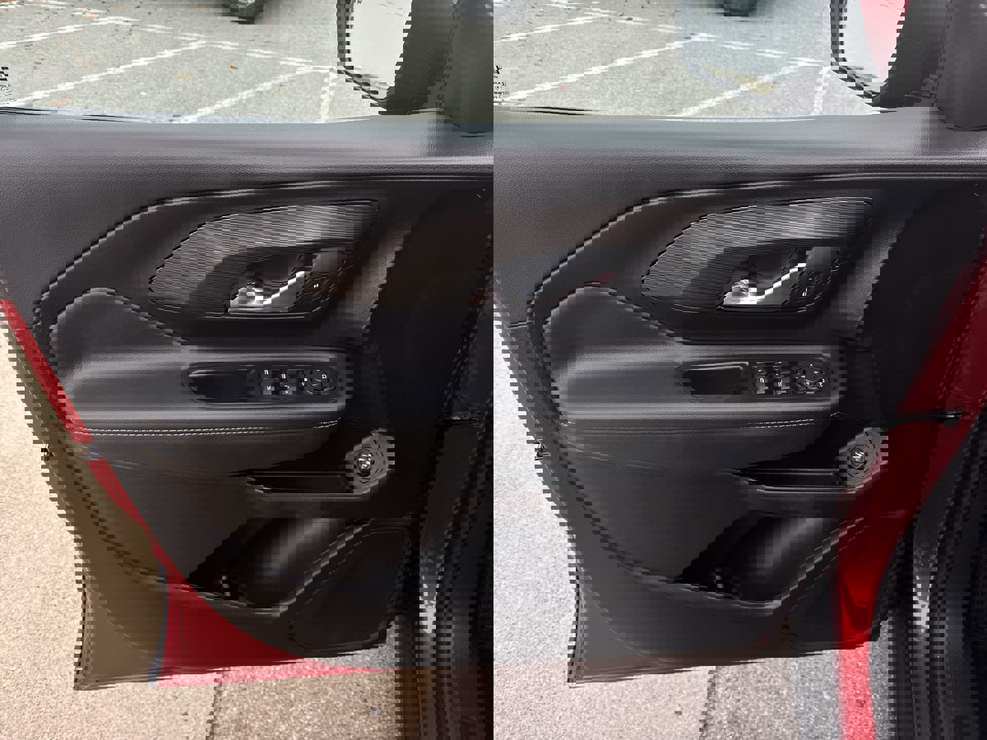 Certified 2024 GMC Terrain SLE w/ Driver Convenience Package image 23