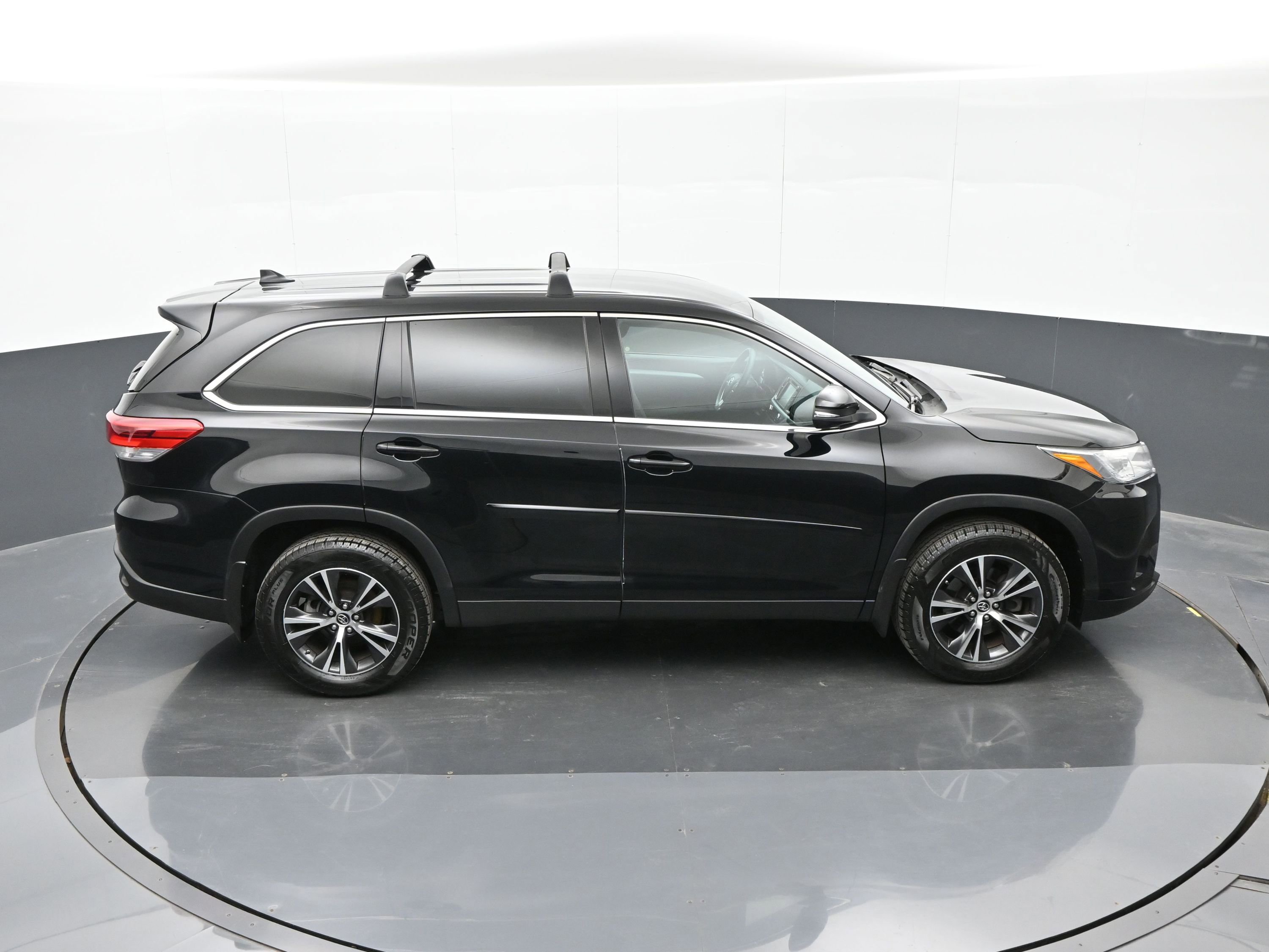 Used 2019 Toyota Highlander Plus image 36