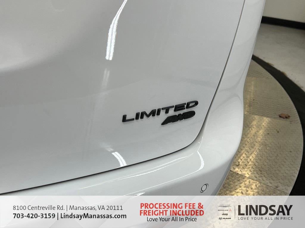 New 2026 Chrysler Pacifica Limited w/ S Appearance Package AWD/4WD image 8