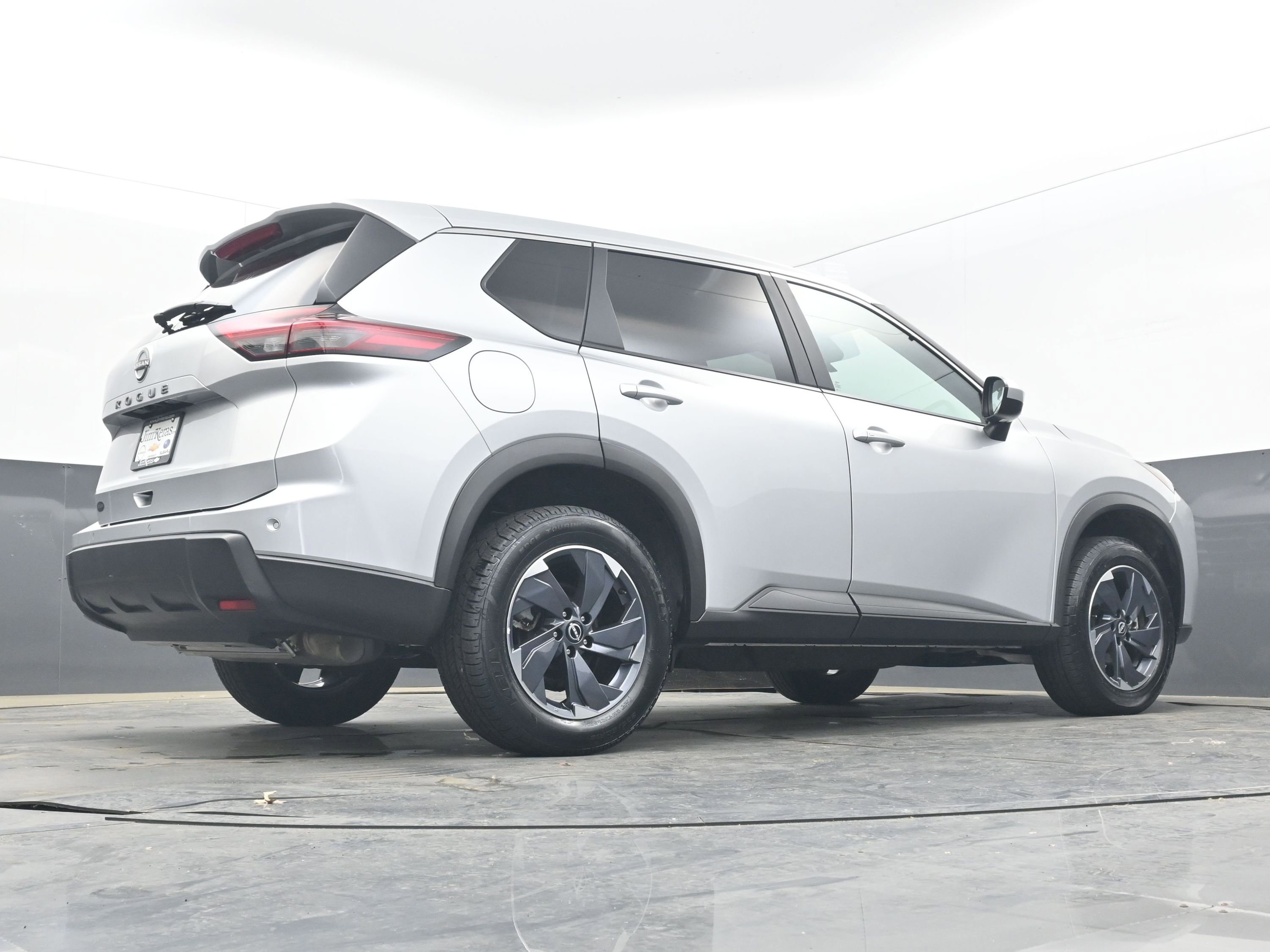Used 2025 Nissan Rogue SV image 29