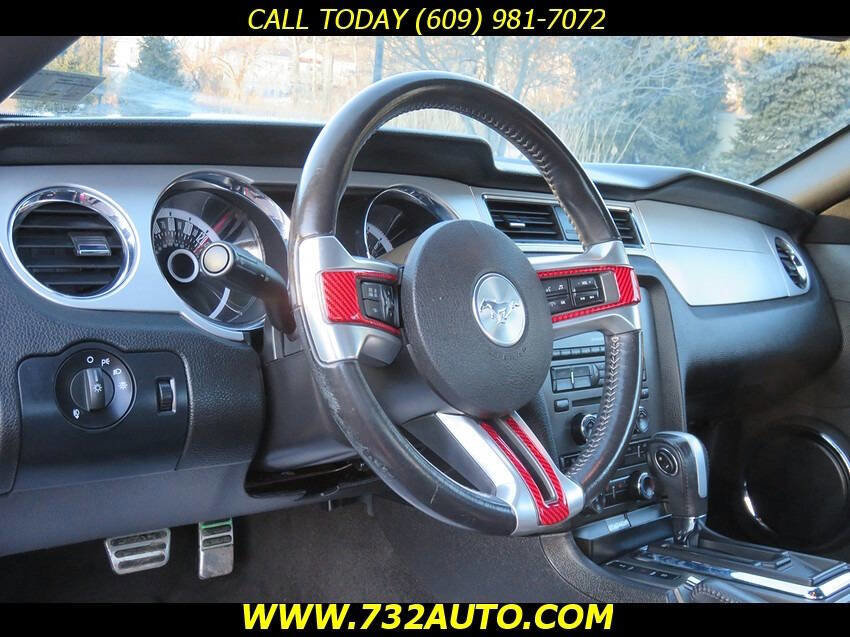 Used 2013 Ford Mustang Premium RWD image 19