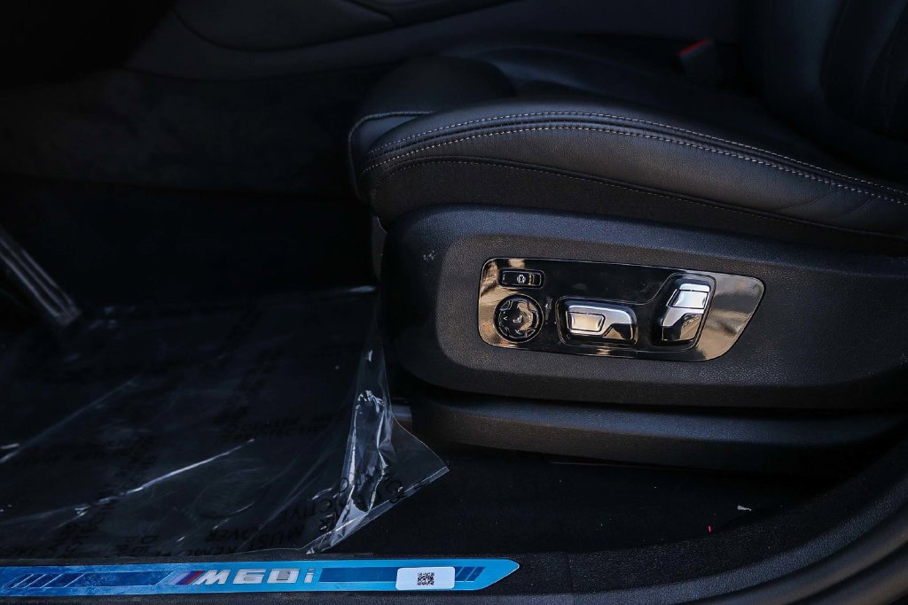 Used 2026 BMW X6 M60i AWD/4WD image 21