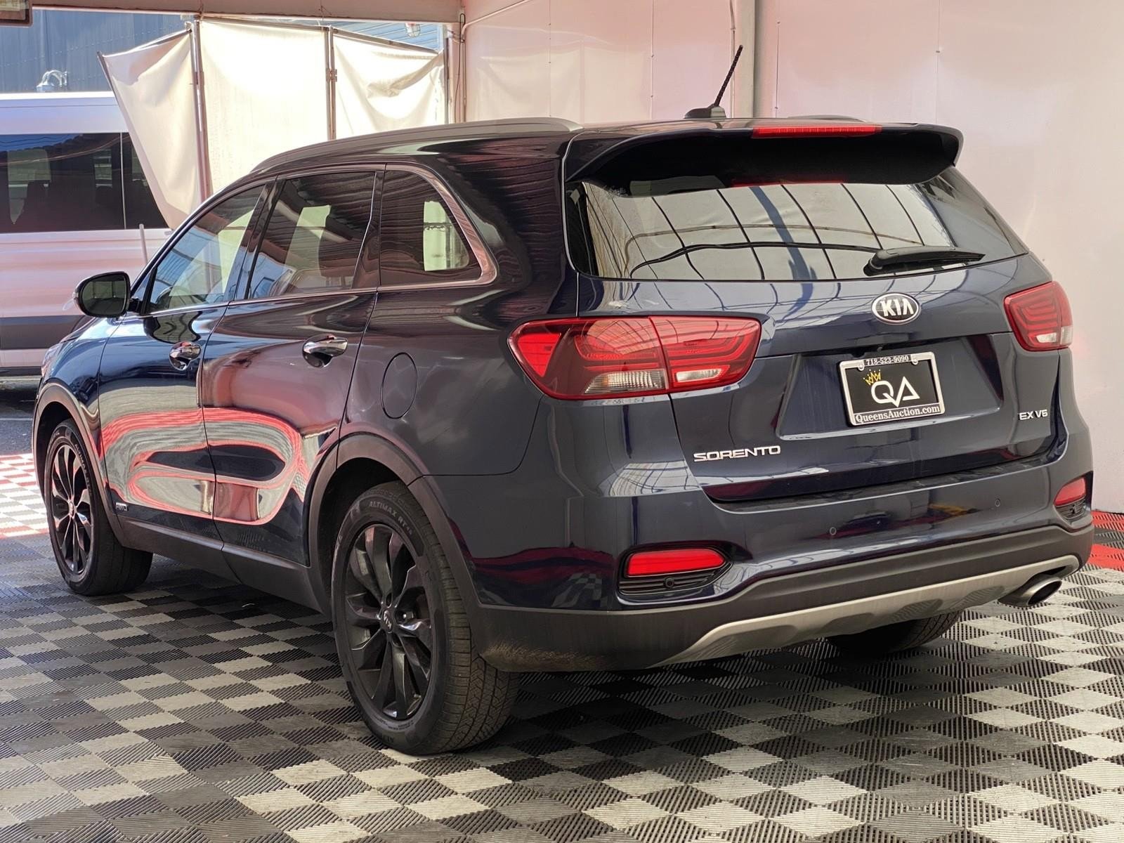 Used 2020 Kia Sorento EX image 4