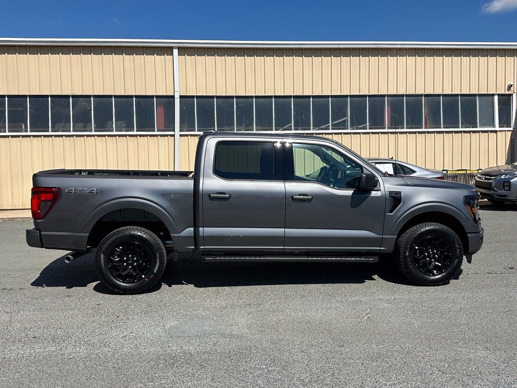 Used 2026 Ford F150 XLT w/ XLT Black Appearance Package AWD/4WD image 11