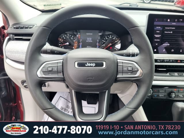 Used 2022 Jeep Compass Latitude FWD image 26