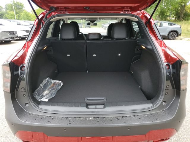 New 2026 Nissan Kicks SR w/ Cold Weather Package FWD image 28