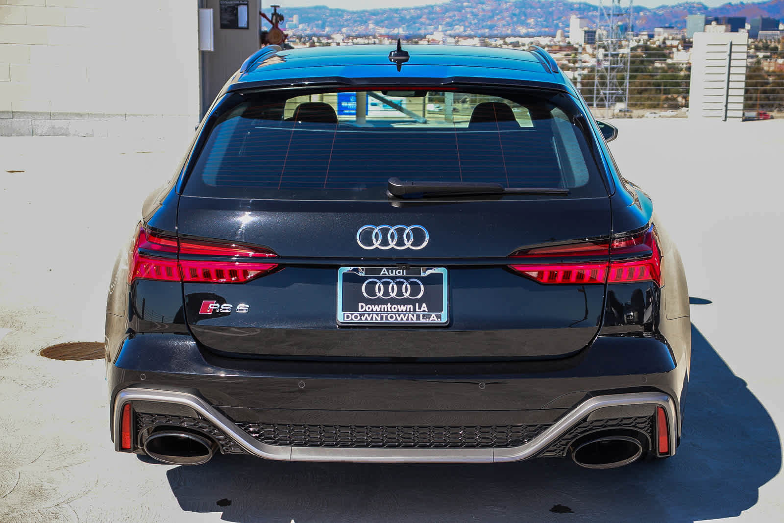 Used 2025 Audi RS 6 performance w/ Matte Carbon Package image 7