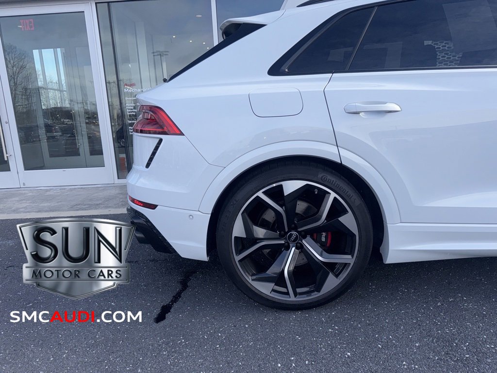 Certified 2024 Audi RS Q8 w/ Black Optic Package image 7