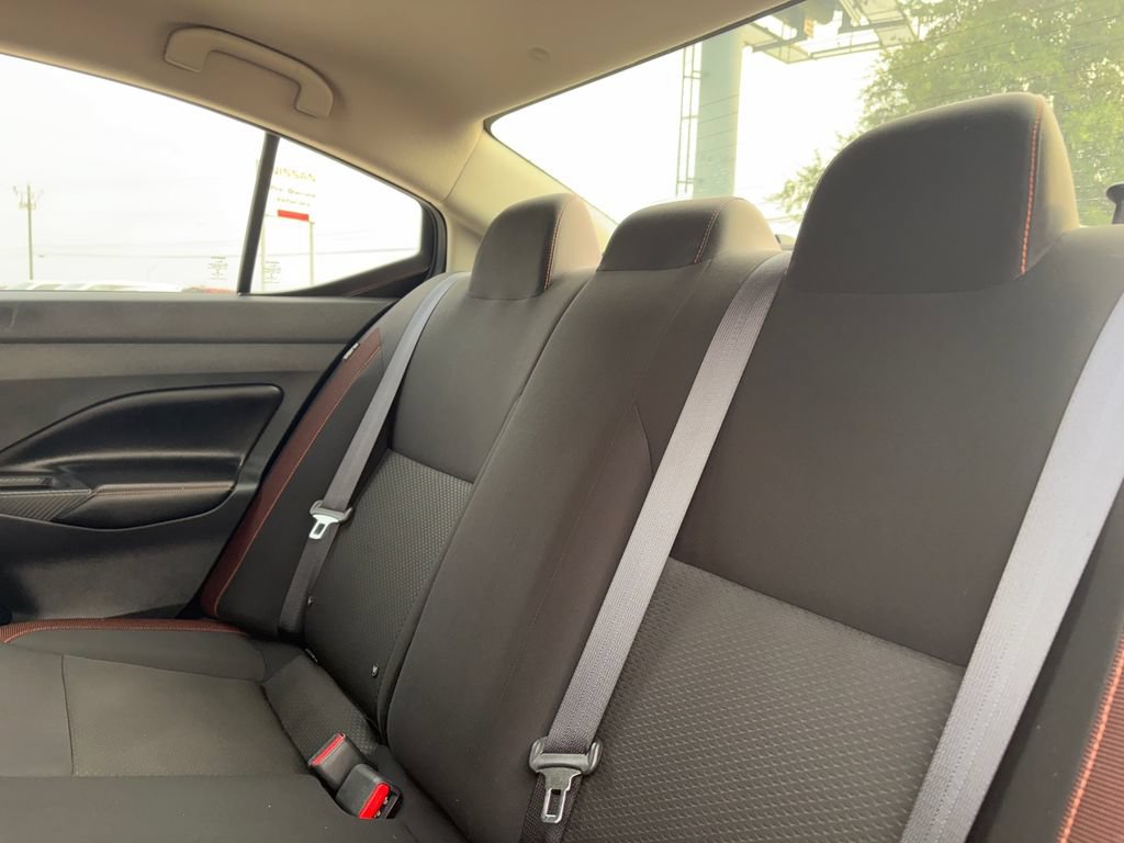 Used 2021 Nissan Versa SR FWD image 26