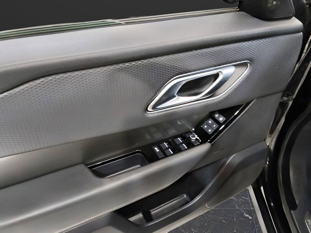 Used 2022 Land Rover Range Rover Velar S AWD/4WD image 12