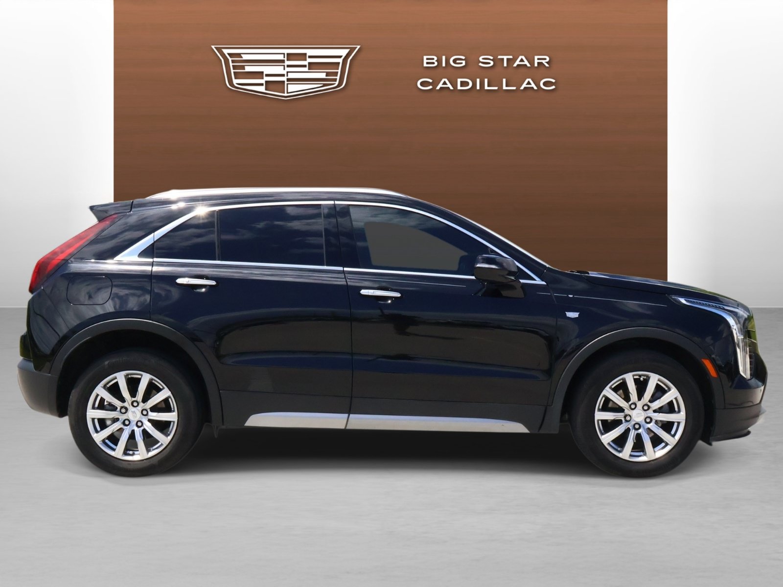 Certified 2023 Cadillac XT4 Premium Luxury FWD image 6