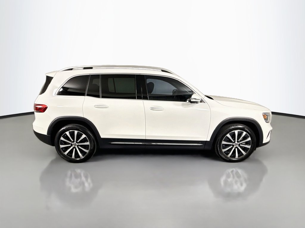 Used 2023 Mercedes-Benz GLB 250 4MATIC image 8