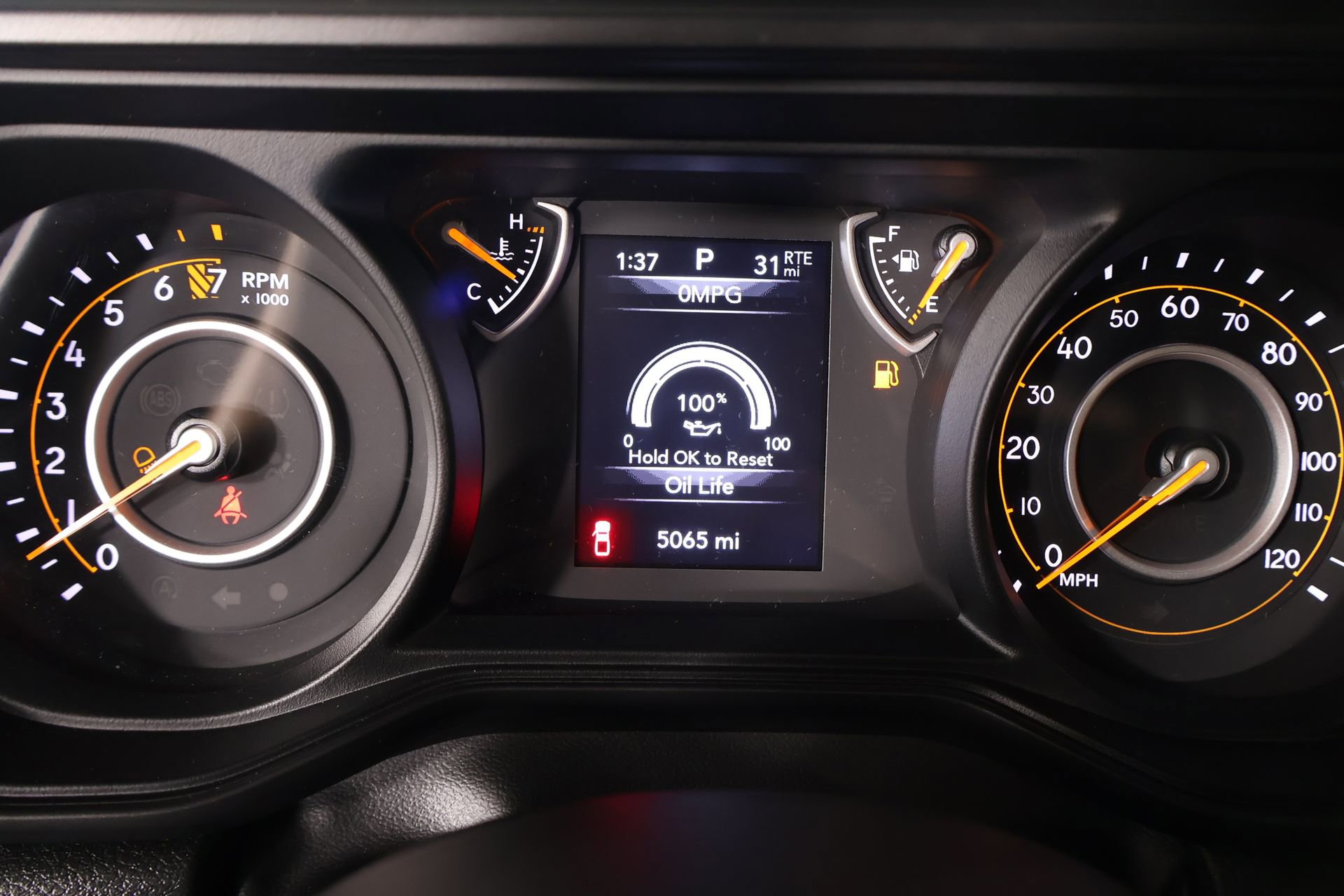 Used 2025 Jeep Gladiator Sport image 4